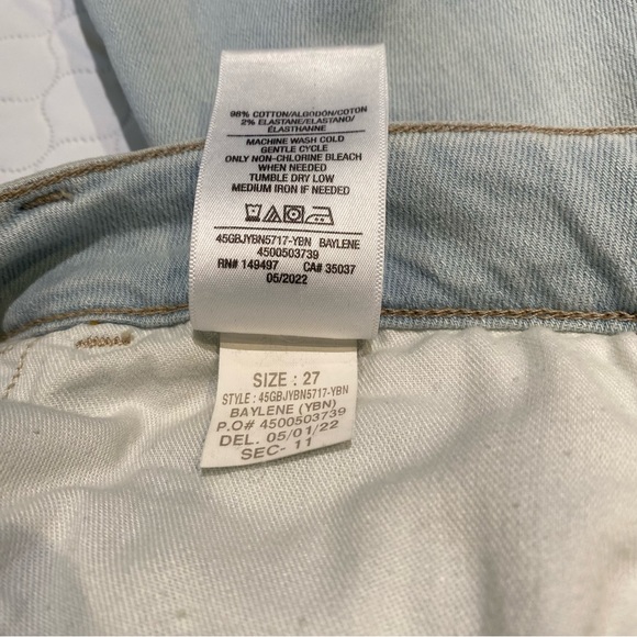 NWT JOE’S HIGH RISE STRAIGHT “BAYLENE” 26” CROP JEANS . - Picture 9 of 11